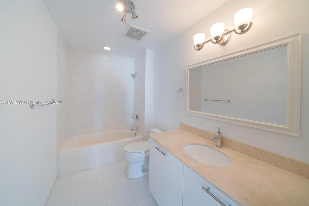 Real estate property located at 3470 Coast Ave H0913, Miami-dade, Two Midtown Miami Condo, Miami, FL