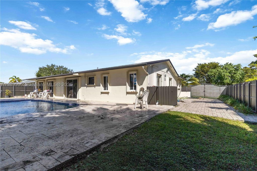 Real estate property located at 12410 106th Ter, Miami-dade, Devon Aire Estates Sec 2, Miami, FL