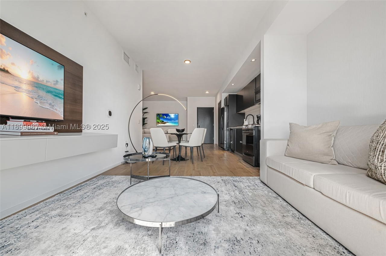 Real estate property located at 398 5th St #3017, Miami-dade, The Elser Residences, Miami, FL