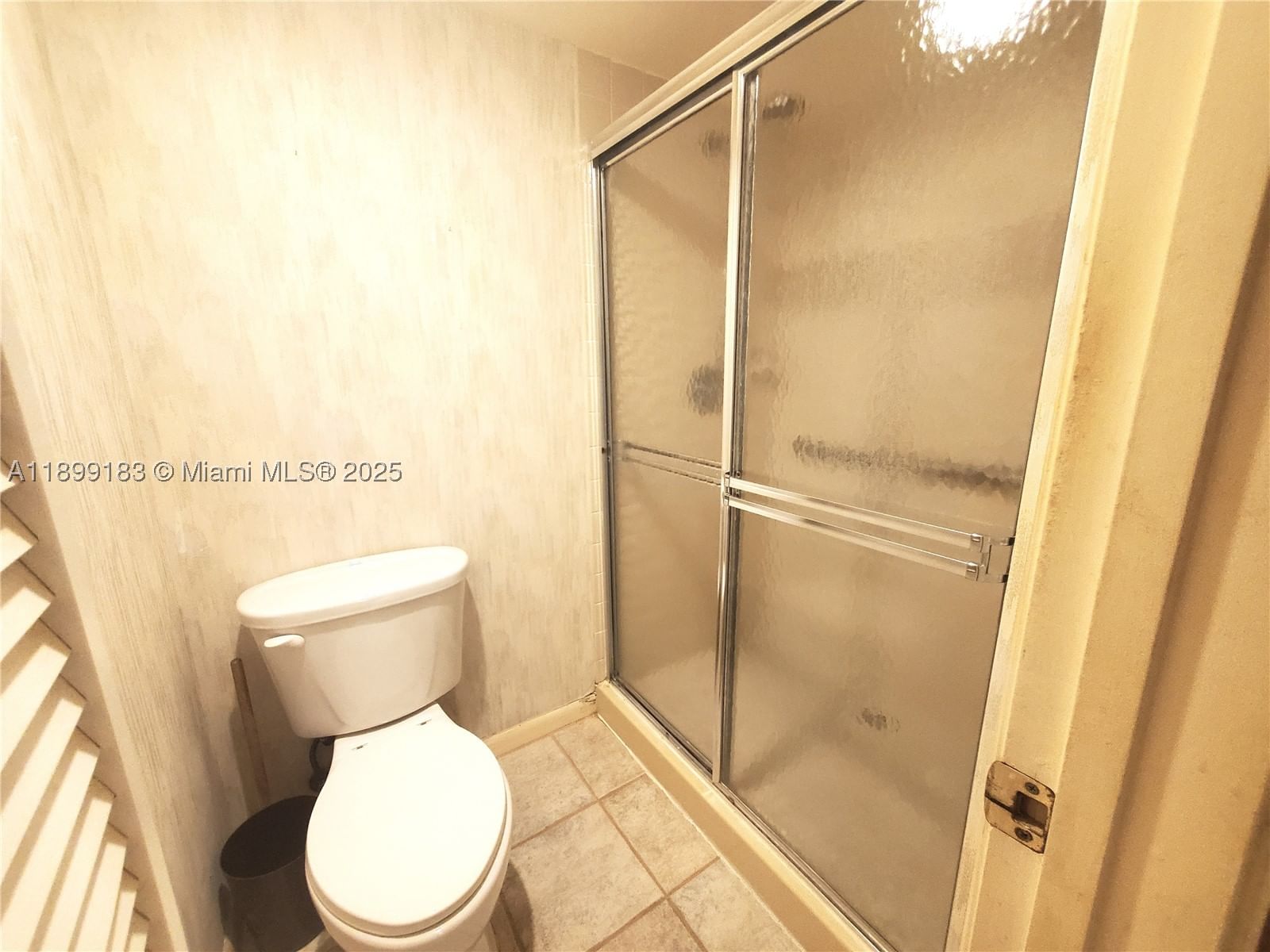 Real estate property located at 1705 Whitehall Dr #304, Broward, Condo 25 Of Whitehall Con, Davie, FL
