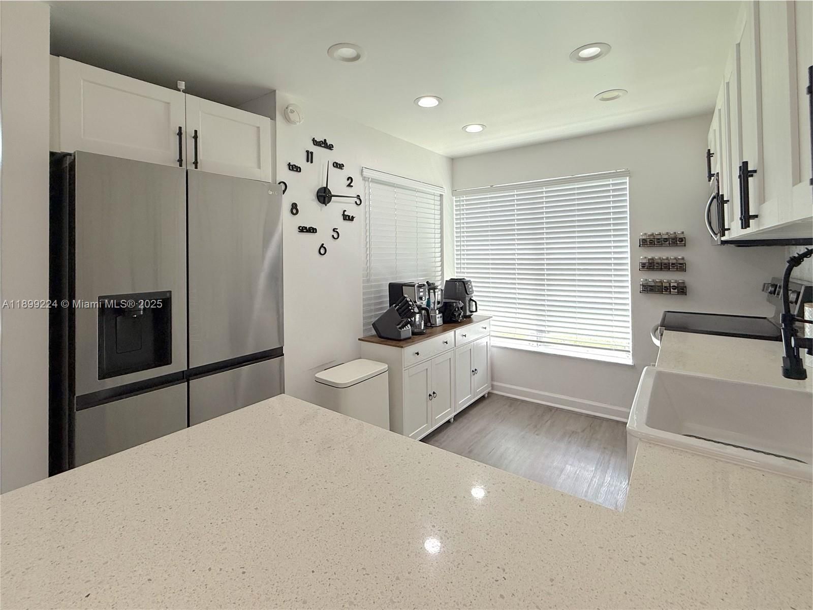 Real estate property located at 4160 Inverrary Dr #212, Broward, Manors Of Inverrary I-5, Lauderhill, FL