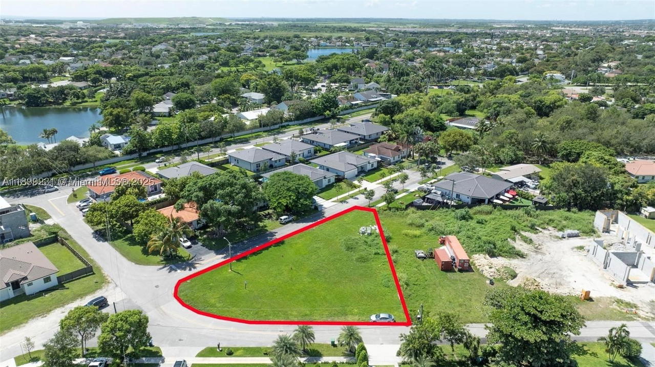 Real estate property located at 9800 213th St, Miami-dade, Lincoln City Sec G, Cutler Bay, FL