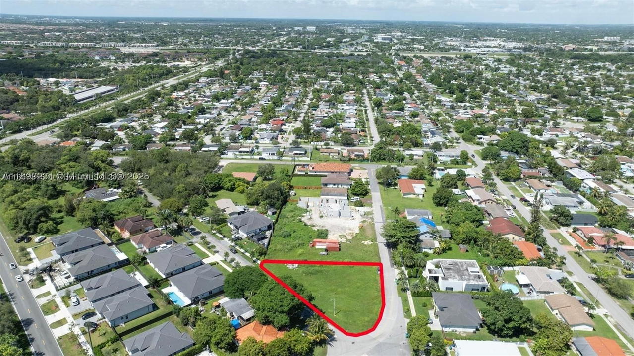 Real estate property located at 9800 213th St, Miami-dade, Lincoln City Sec G, Cutler Bay, FL