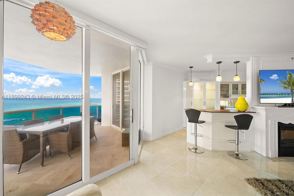 Real estate property located at 4775 Collins Ave #1708, Miami-dade, Green Diamond Condo, Miami Beach, FL