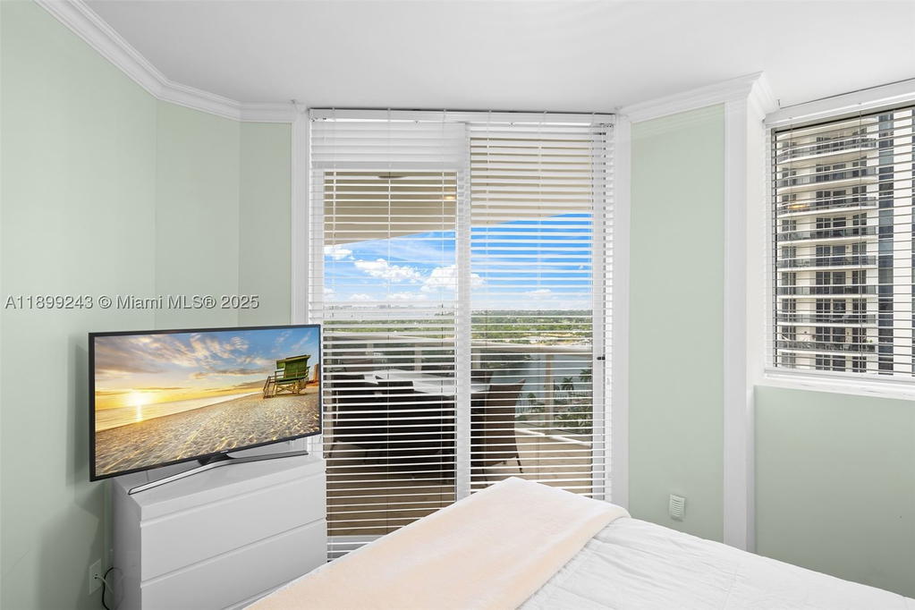 Real estate property located at 4775 Collins Ave #1708, Miami-dade, Green Diamond Condo, Miami Beach, FL