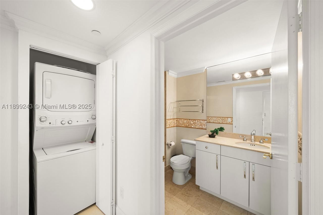 Real estate property located at 4775 Collins Ave #1708, Miami-dade, Green Diamond Condo, Miami Beach, FL