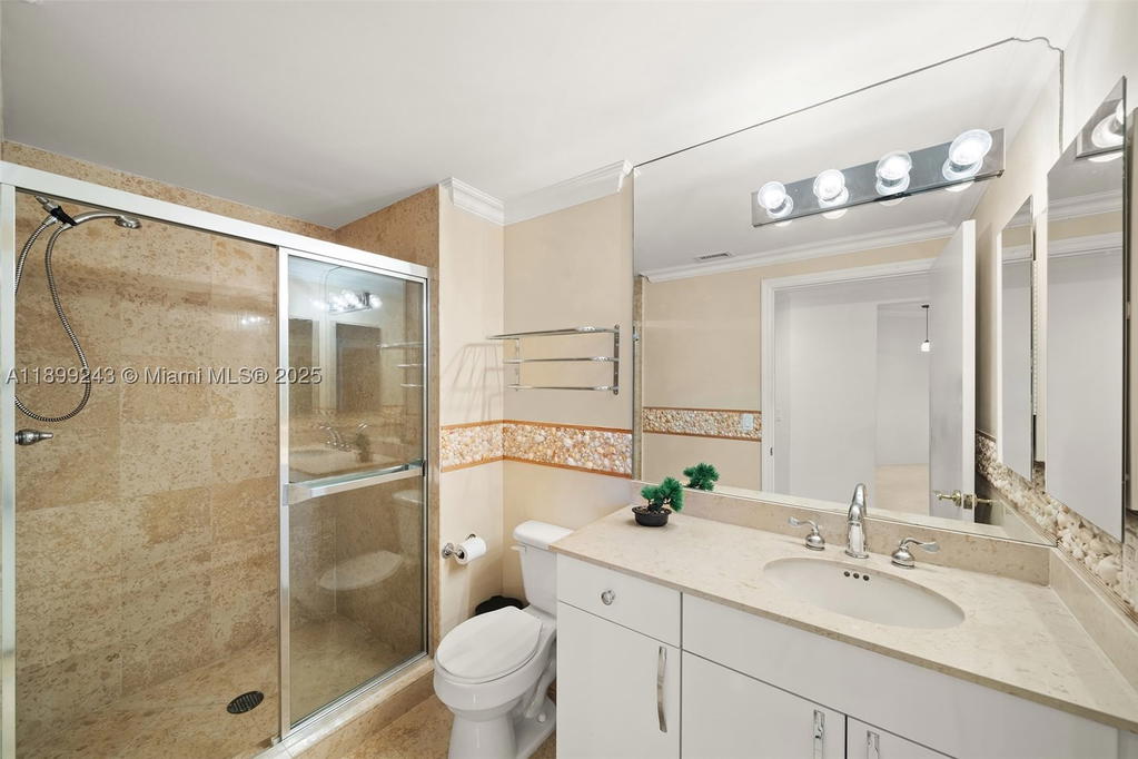Real estate property located at 4775 Collins Ave #1708, Miami-dade, Green Diamond Condo, Miami Beach, FL