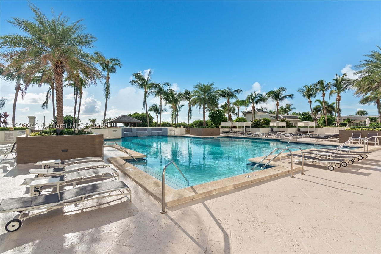 Real estate property located at 4775 Collins Ave #1708, Miami-dade, Green Diamond Condo, Miami Beach, FL