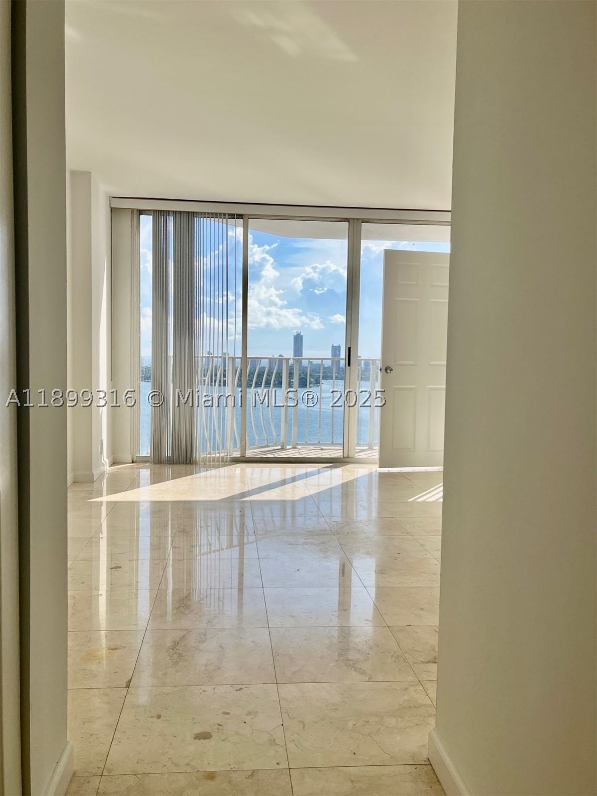 Real estate property located at 7601 Treasure Dr #2308, Miami-dade, The Grandview Palace Cond, North Bay Village, FL