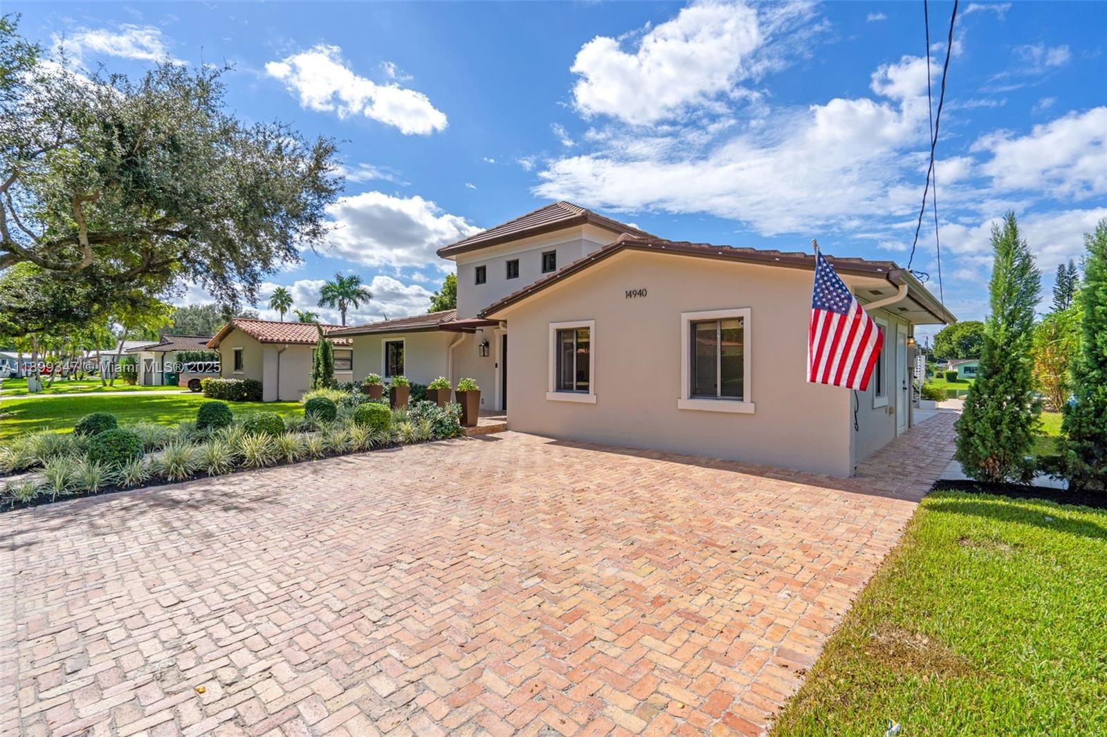 Real estate property located at 14940 Egan Ln, Miami-dade, Miami Lakes Sec 3, Miami Lakes, FL
