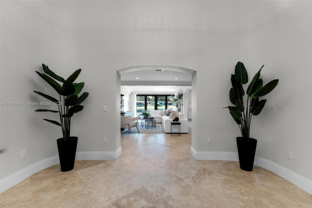 Real estate property located at 14940 Egan Ln, Miami-dade, Miami Lakes Sec 3, Miami Lakes, FL