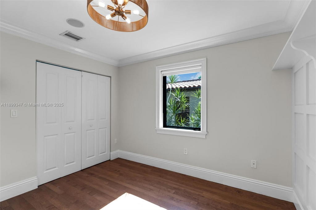 Real estate property located at 14940 Egan Ln, Miami-dade, Miami Lakes Sec 3, Miami Lakes, FL