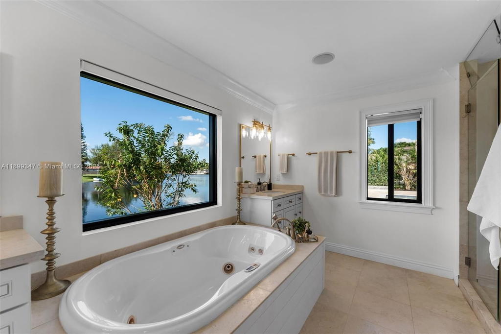 Real estate property located at 14940 Egan Ln, Miami-dade, Miami Lakes Sec 3, Miami Lakes, FL