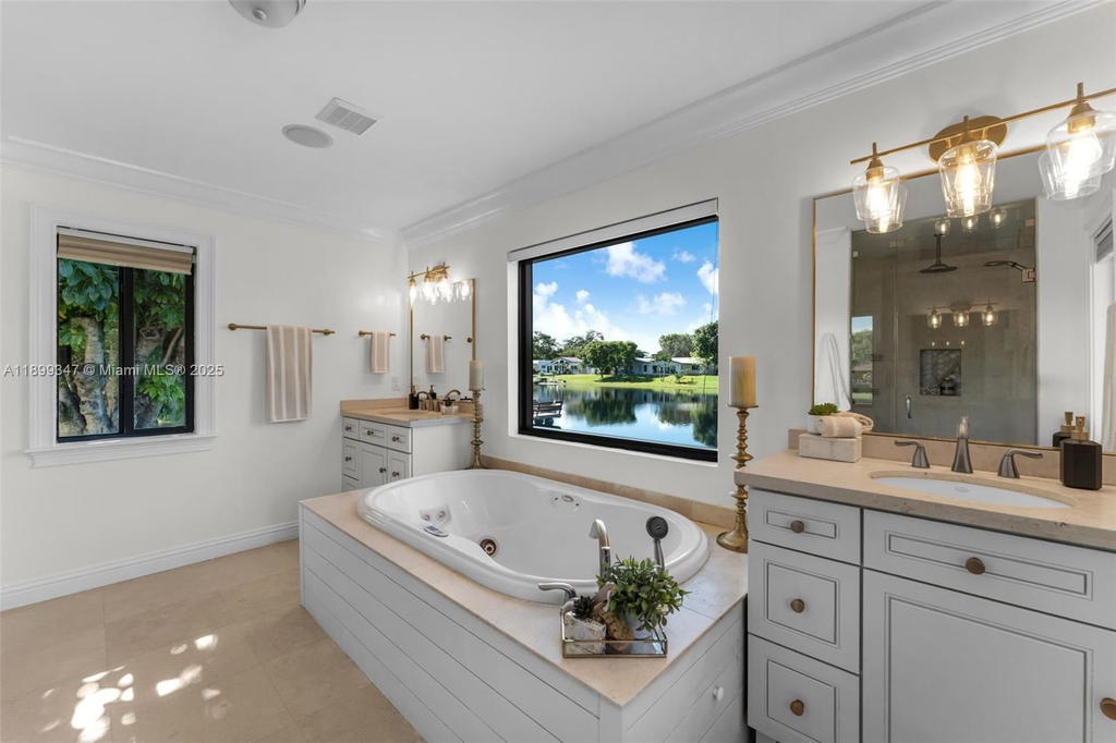 Real estate property located at 14940 Egan Ln, Miami-dade, Miami Lakes Sec 3, Miami Lakes, FL