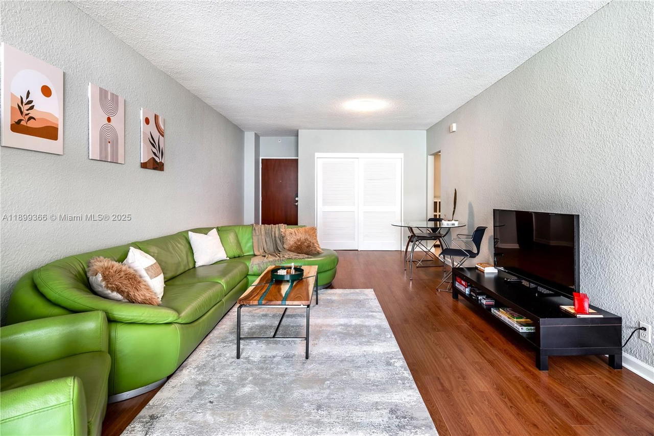Real estate property located at 4001 Ocean Dr #12K, Broward, Sian Ocean Residences Con, Hollywood, FL