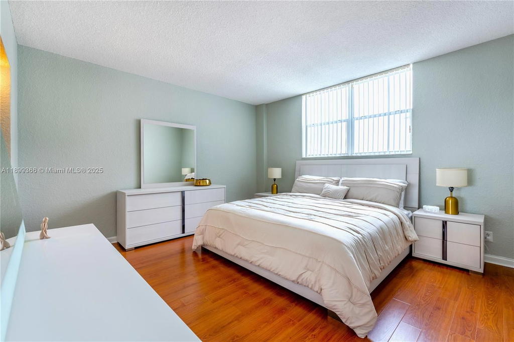 Real estate property located at 4001 Ocean Dr #12K, Broward, Sian Ocean Residences Con, Hollywood, FL