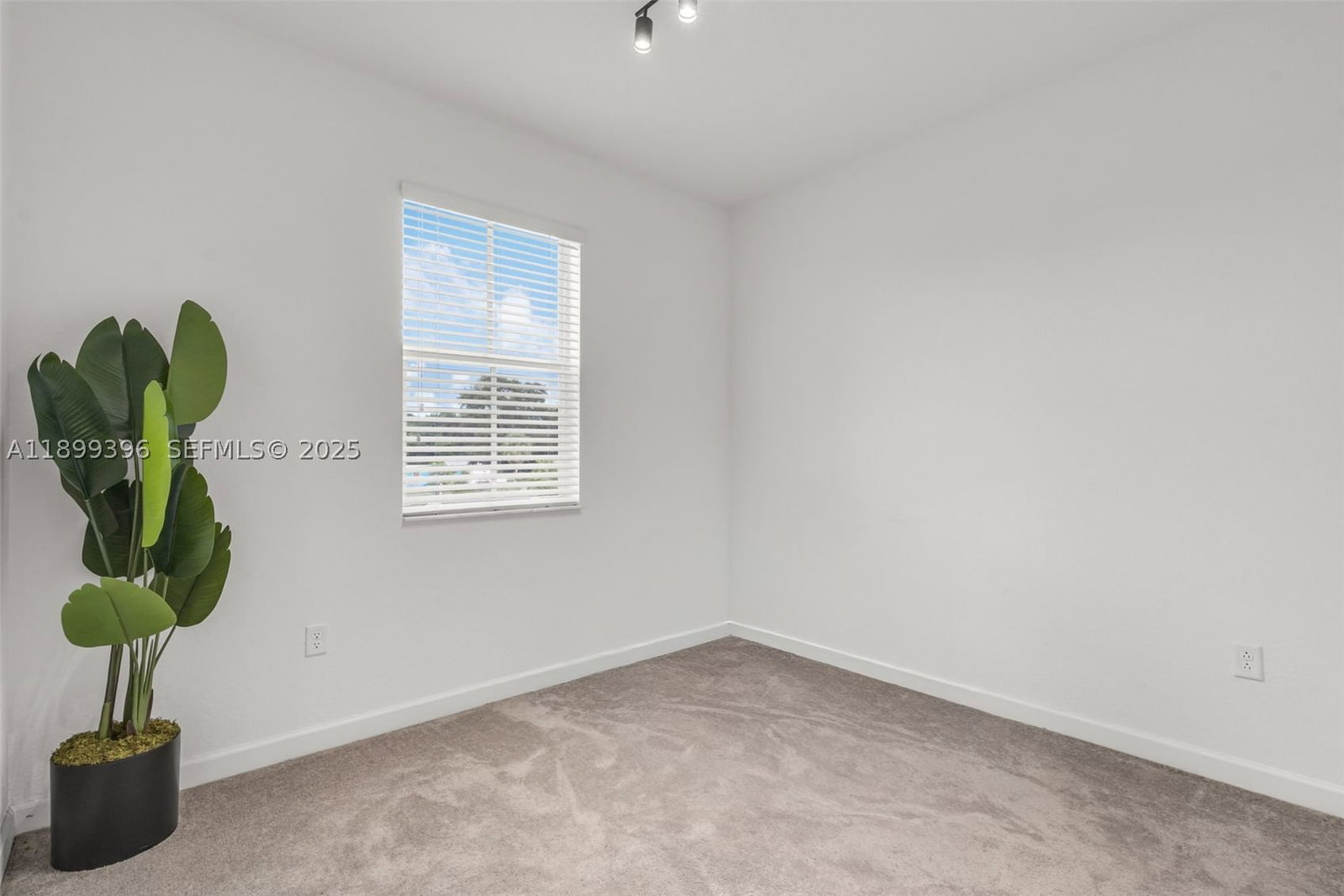 Real estate property located at 12523 24th Ave, Miami-dade, Golf Ests 1st Addn, Miami, FL