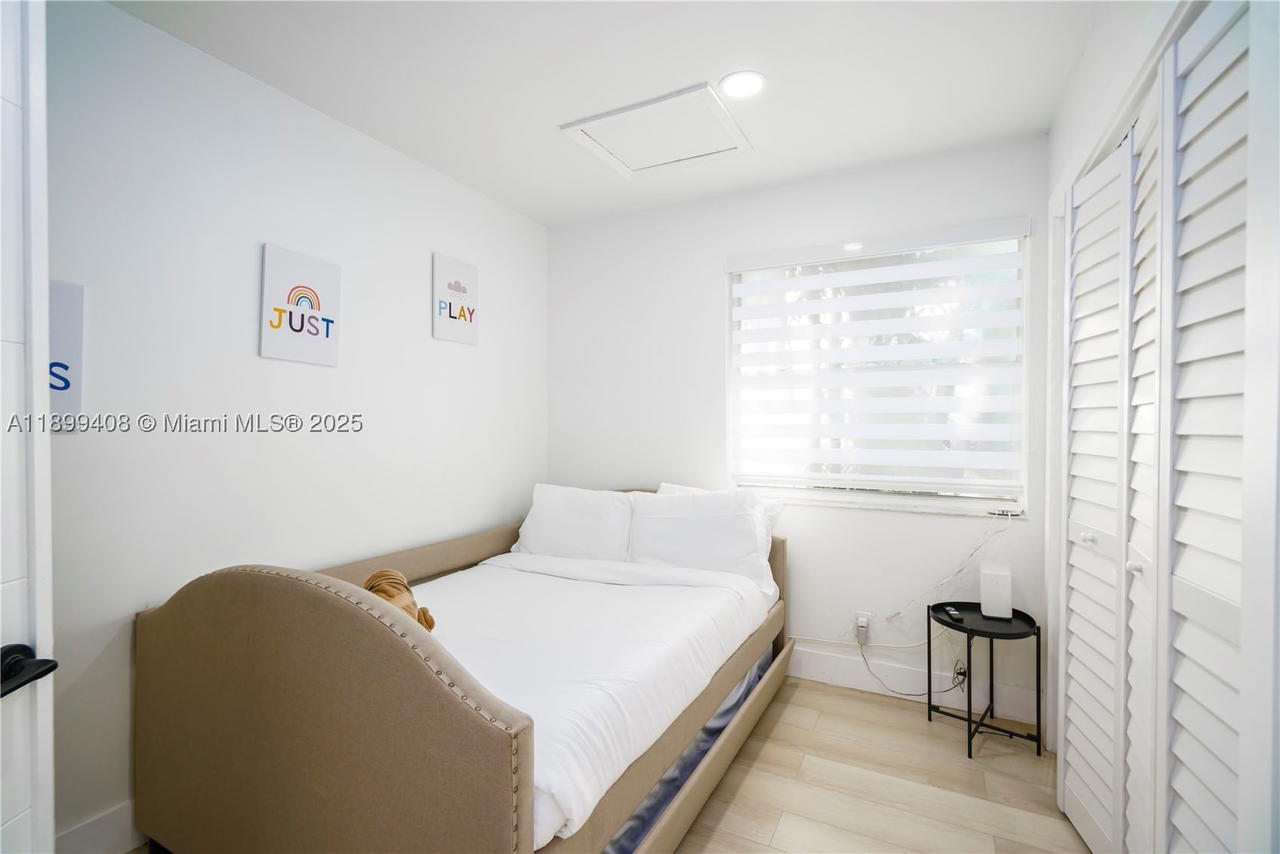 Real estate property located at 1244 Garfield St, Broward, Country Club Homes, Hollywood, FL