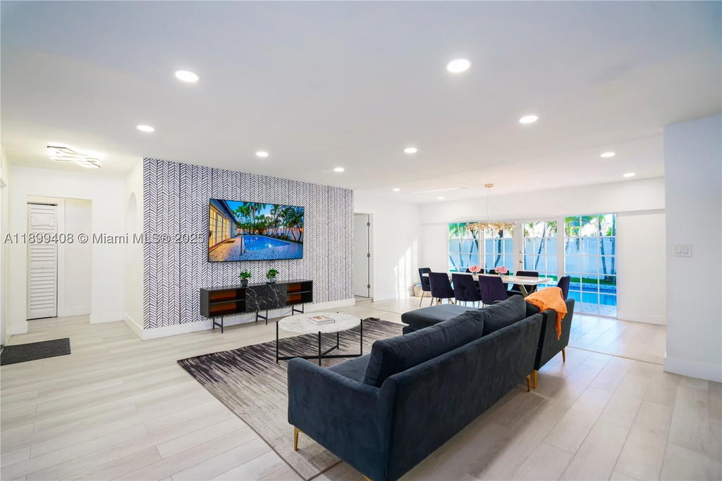 Real estate property located at 1244 Garfield St, Broward, Country Club Homes, Hollywood, FL