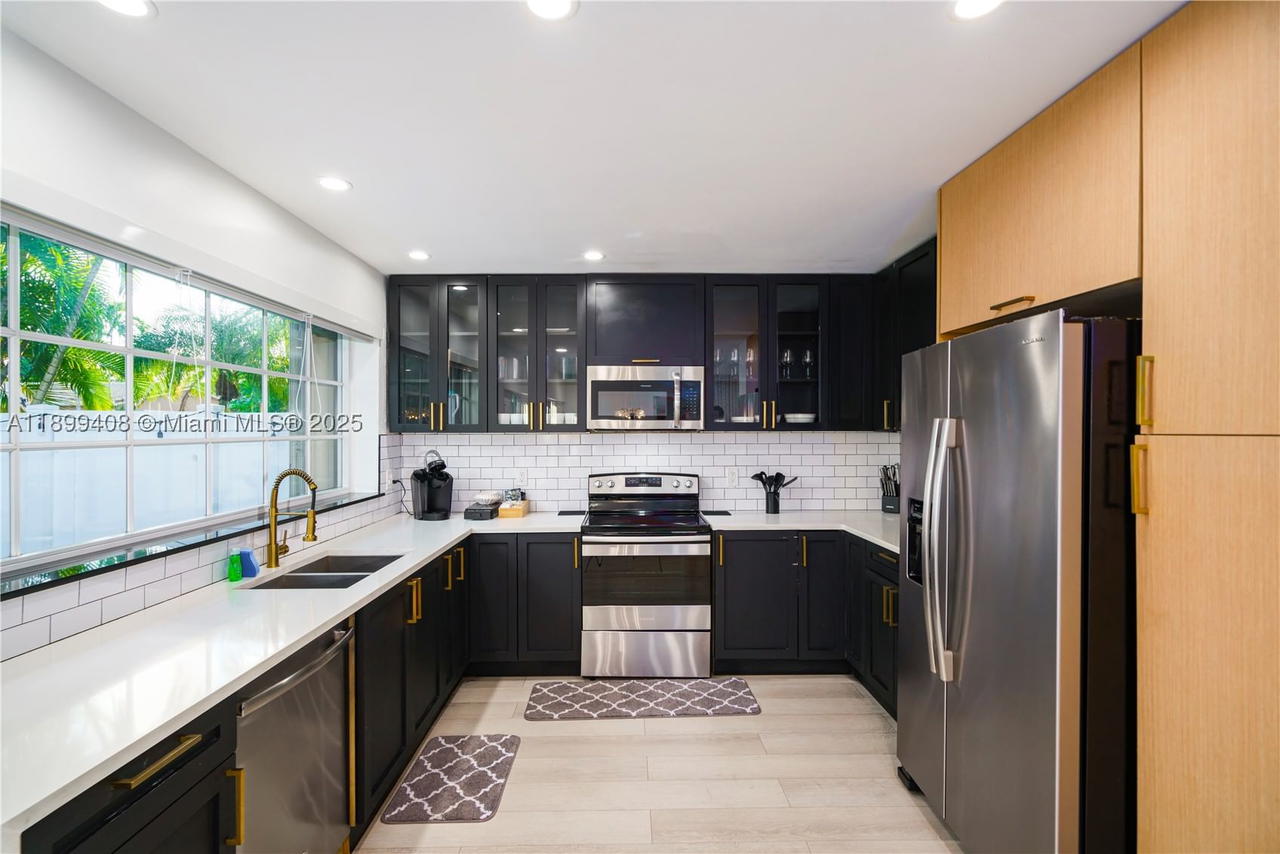 Real estate property located at 1244 Garfield St, Broward, Country Club Homes, Hollywood, FL