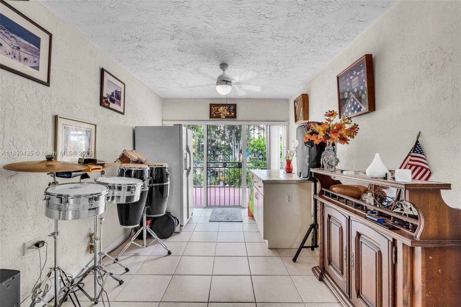 Real estate property located at 7967 186th Ter, Miami-dade, Saminik Sub, Hialeah, FL