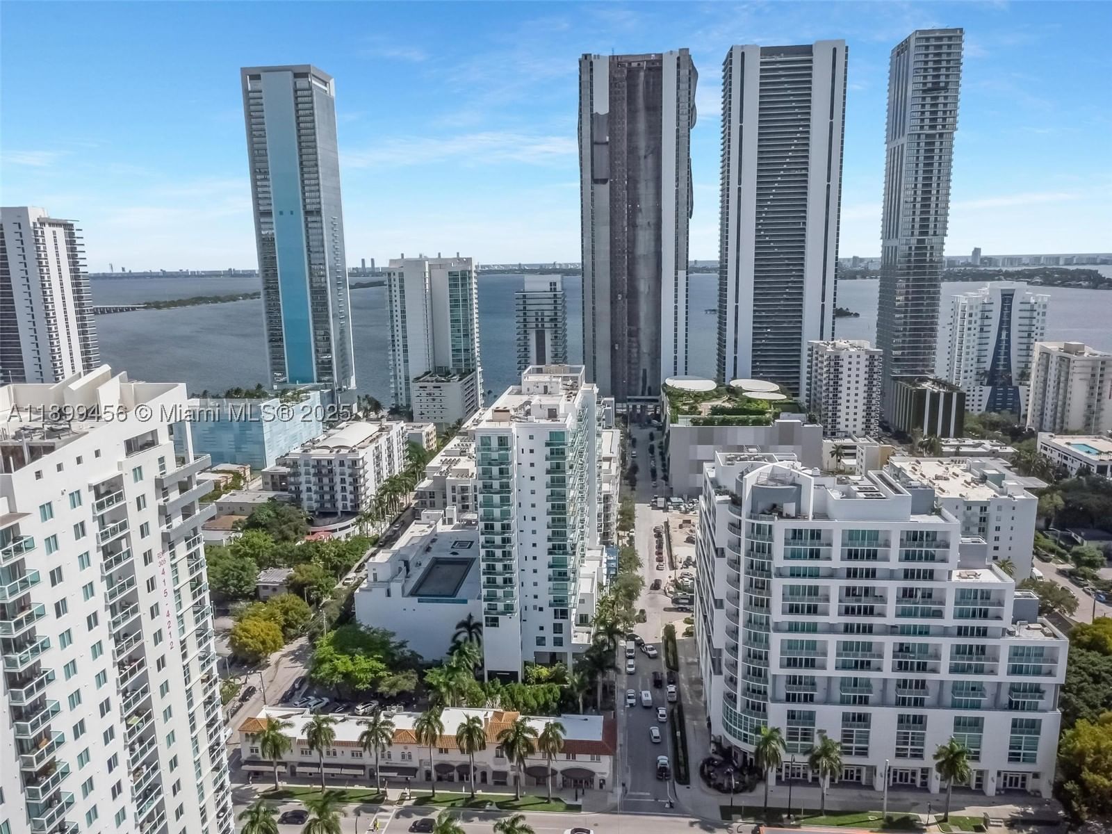 Real estate property located at 333 24th St #812, Miami-dade, Gallery Art Condo, Miami, FL