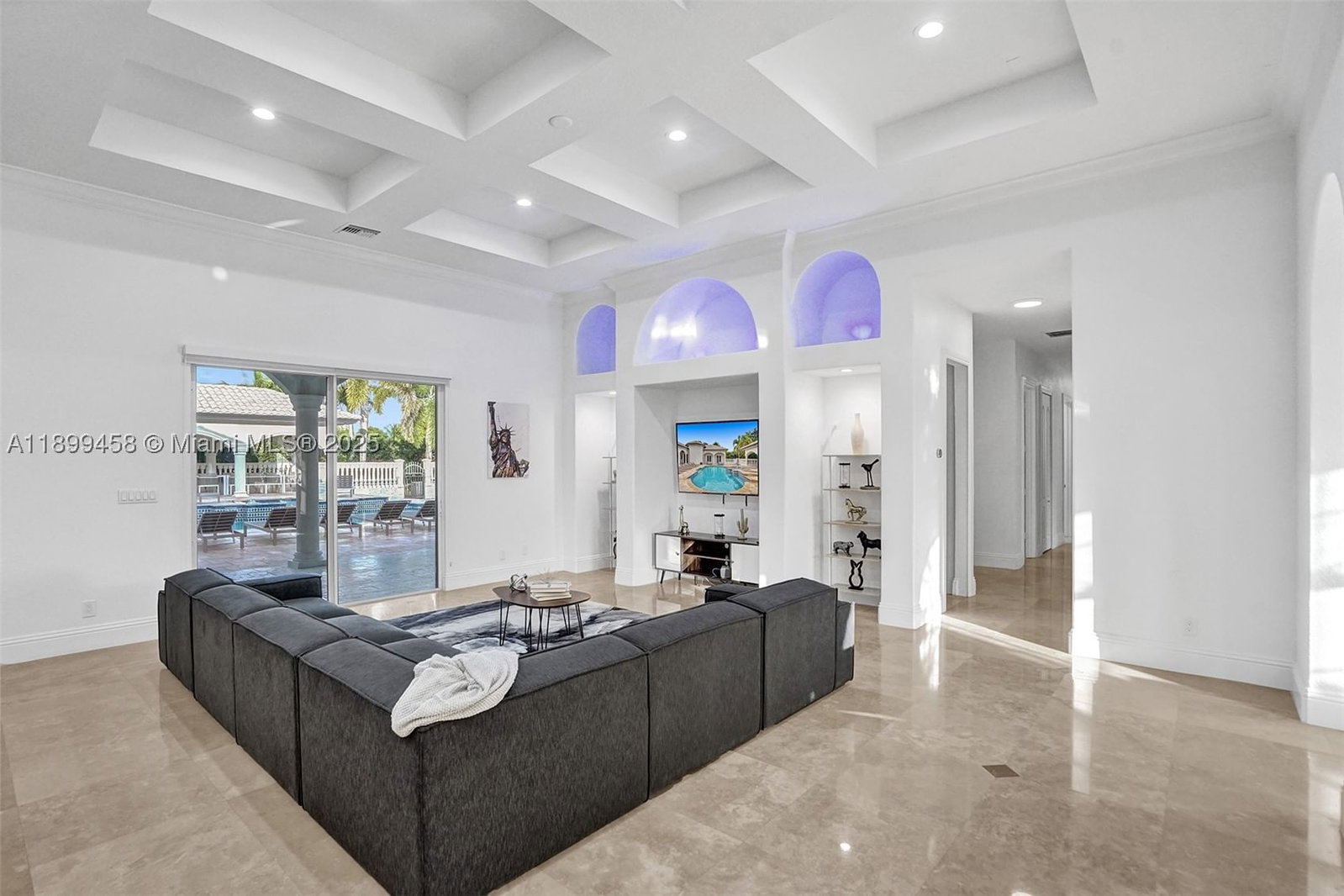 Real estate property located at 13751 Pine Meadow Ct, Broward, Pine Meadow Estates, Davie, FL
