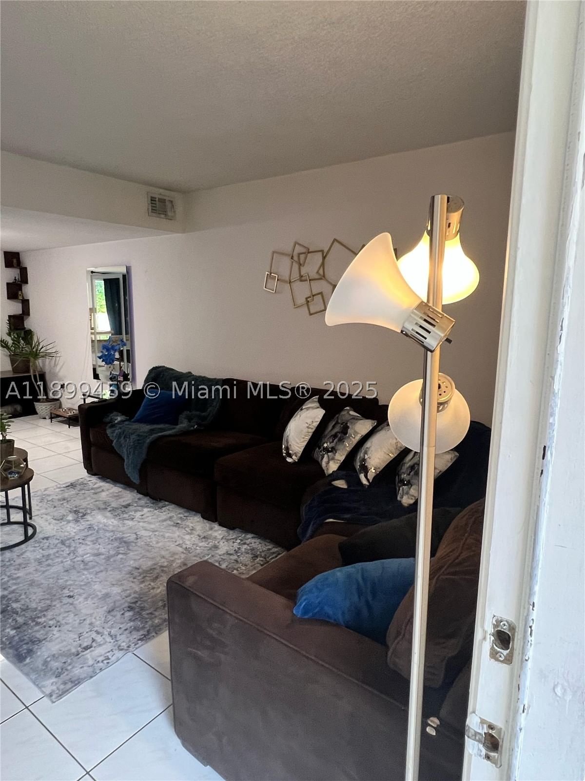 Real estate property located at 431 82nd Ave #909, Miami-dade, Chateaubleau Villas At Mi, Miami, FL