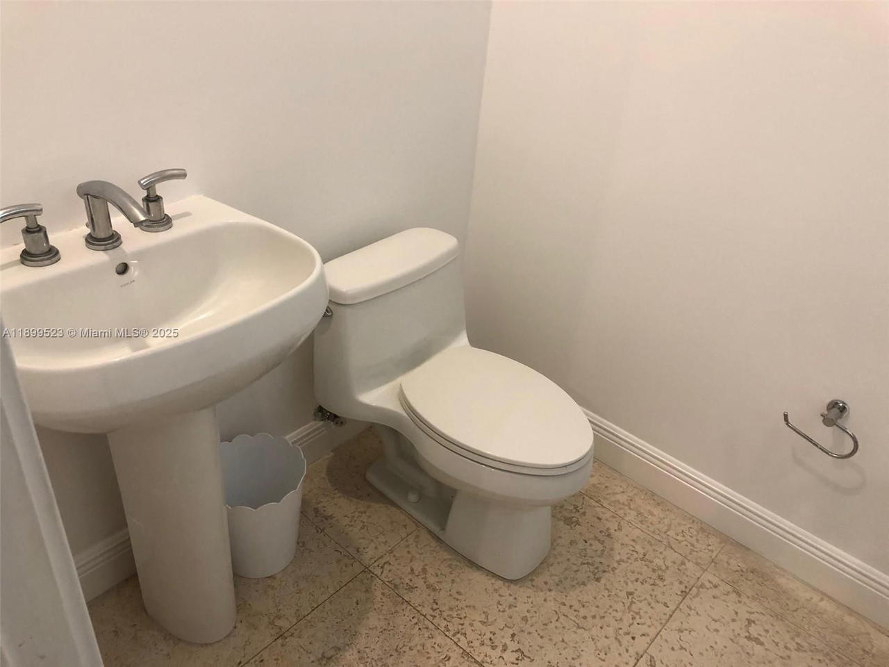 Real estate property located at 900 Brickell Key Blvd #2205, Miami-dade, Asia Condo, Miami, FL