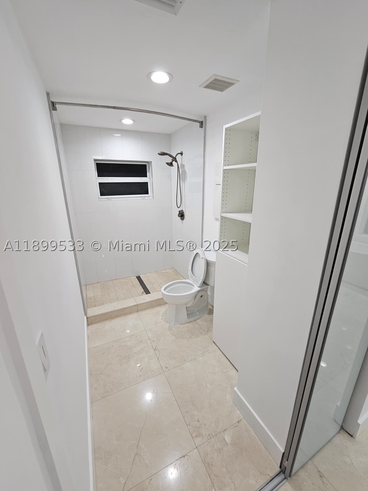 Real estate property located at 5754 98th Ave, Miami-dade, Patio Homes Of Doral Pine, Doral, FL