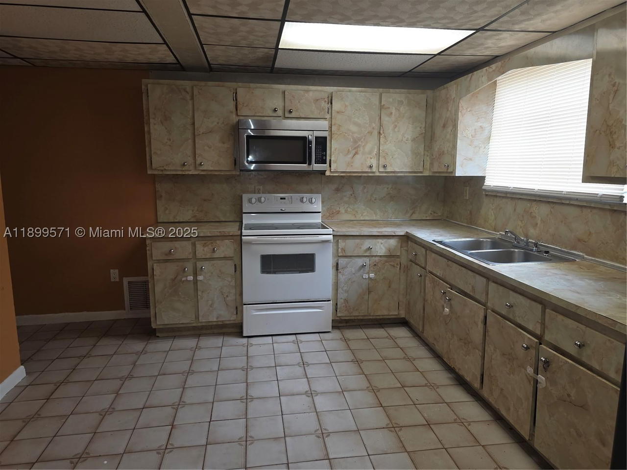 Real estate property located at 250 63rd Ct, Miami-dade, Winona Park, Miami, FL