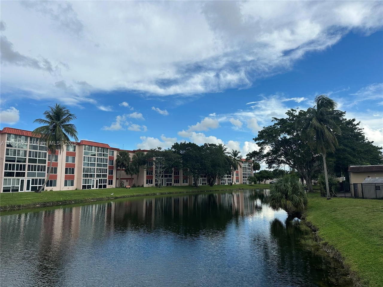 Real estate property located at 1101 58th Ter #108, Broward, Water Bridge 1 Condo, Sunrise, FL