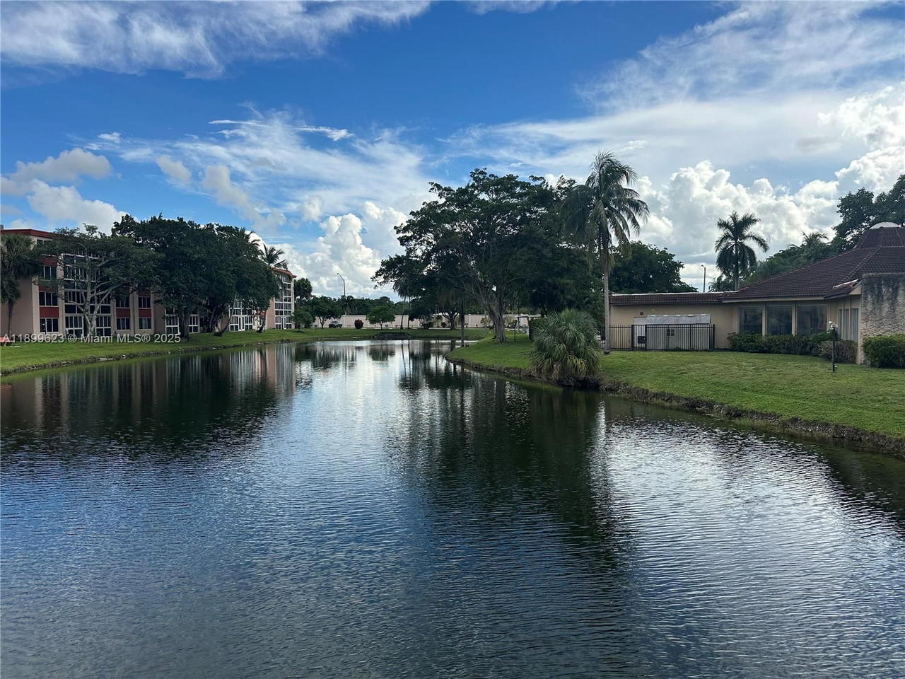 Real estate property located at 1101 58th Ter #108, Broward, Water Bridge 1 Condo, Sunrise, FL