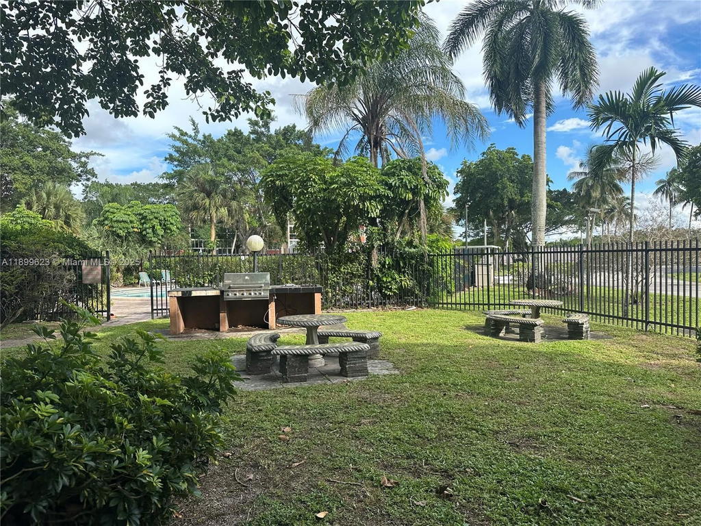 Real estate property located at 1101 58th Ter #108, Broward, Water Bridge 1 Condo, Sunrise, FL