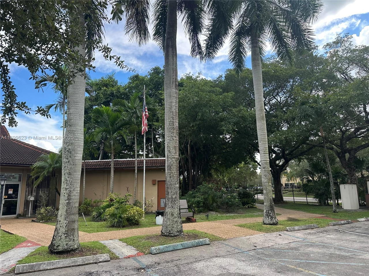 Real estate property located at 1101 58th Ter #108, Broward, Water Bridge 1 Condo, Sunrise, FL