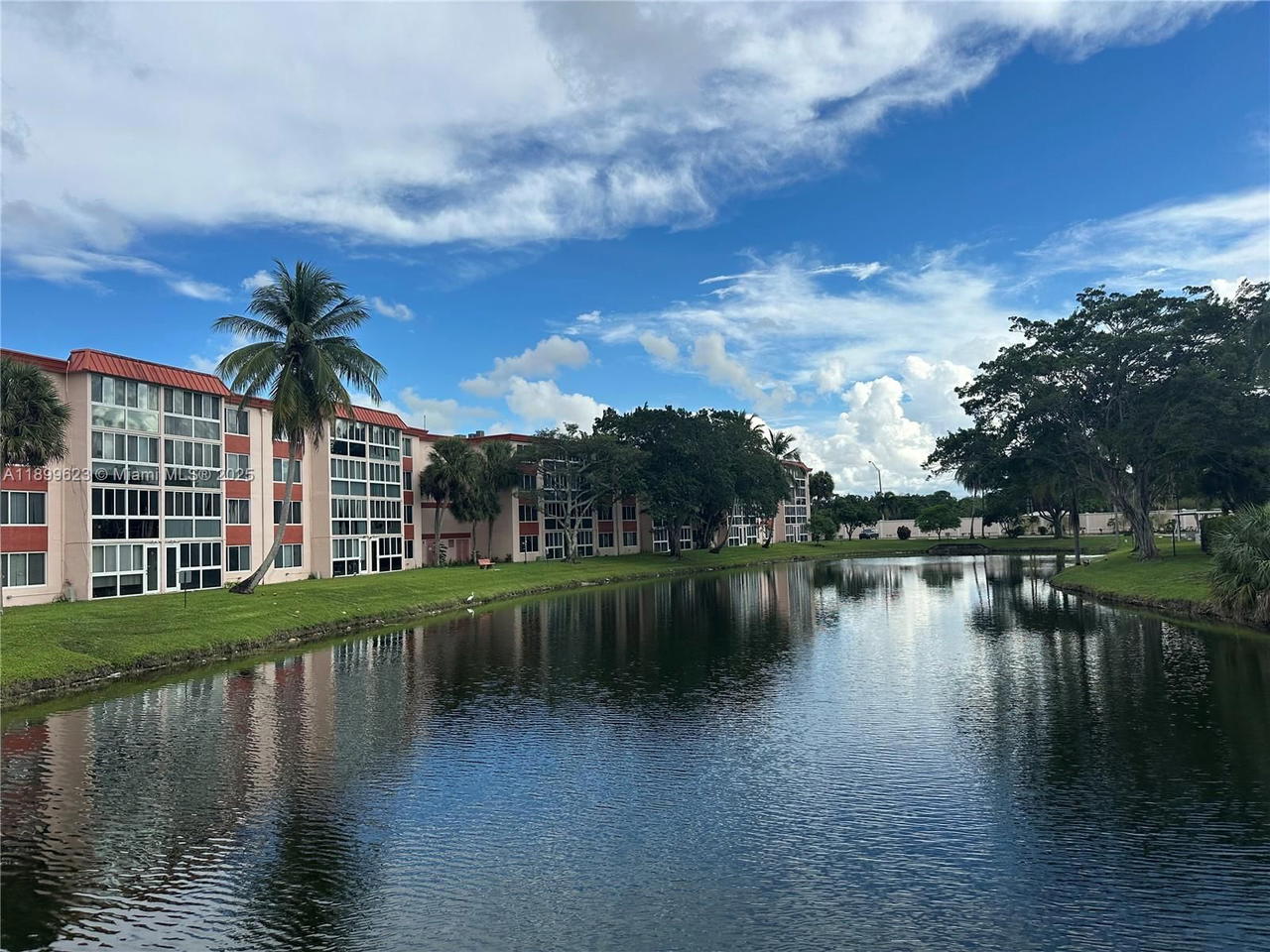 Real estate property located at 1101 58th Ter #108, Broward, Water Bridge 1 Condo, Sunrise, FL