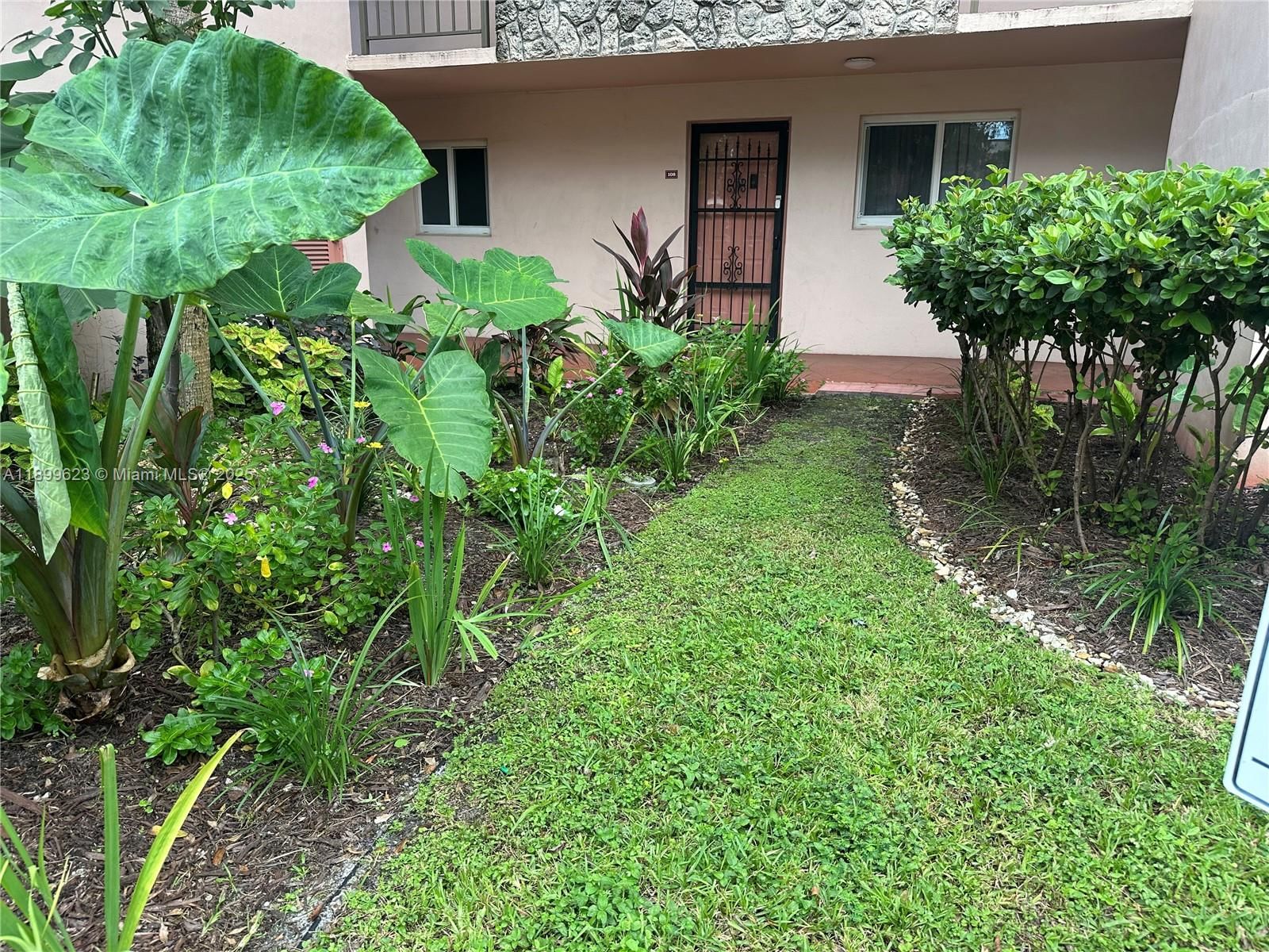 Real estate property located at 1101 58th Ter #108, Broward, Water Bridge 1 Condo, Sunrise, FL