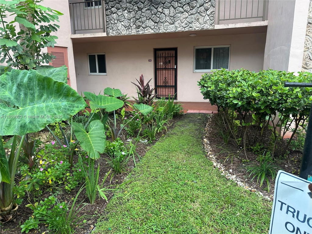 Real estate property located at 1101 58th Ter #108, Broward, Water Bridge 1 Condo, Sunrise, FL