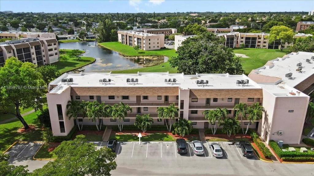 Real estate property located at 10402 Sunrise Lakes Blvd #103, Broward, Sunrise Lakes 217 Condo, Sunrise, FL