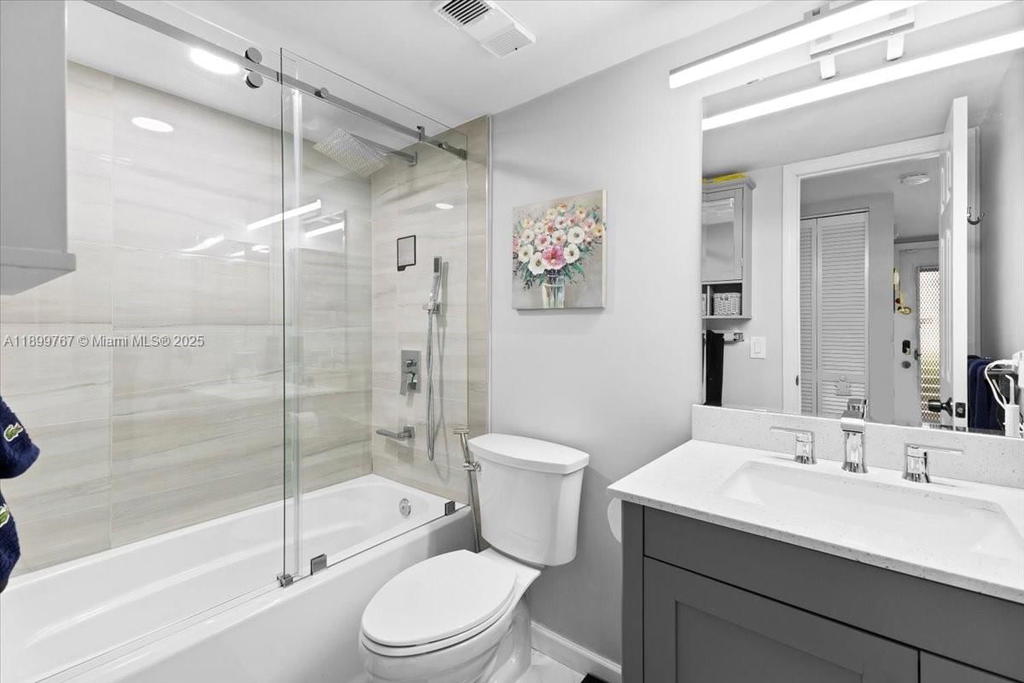 Real estate property located at 10402 Sunrise Lakes Blvd #103, Broward, Sunrise Lakes 217 Condo, Sunrise, FL