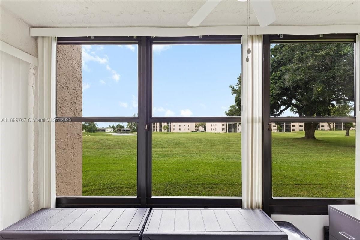 Real estate property located at 10402 Sunrise Lakes Blvd #103, Broward, Sunrise Lakes 217 Condo, Sunrise, FL