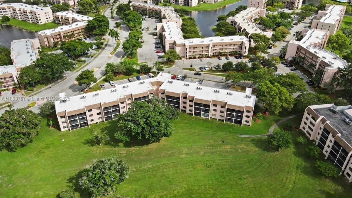 Real estate property located at 10402 Sunrise Lakes Blvd #103, Broward, Sunrise Lakes 217 Condo, Sunrise, FL