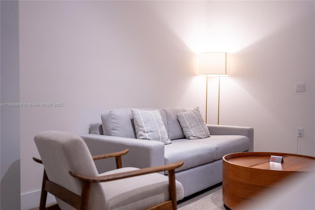 Real estate property located at 229 9th #218, Miami-dade, Smart Brickell, Miami, FL