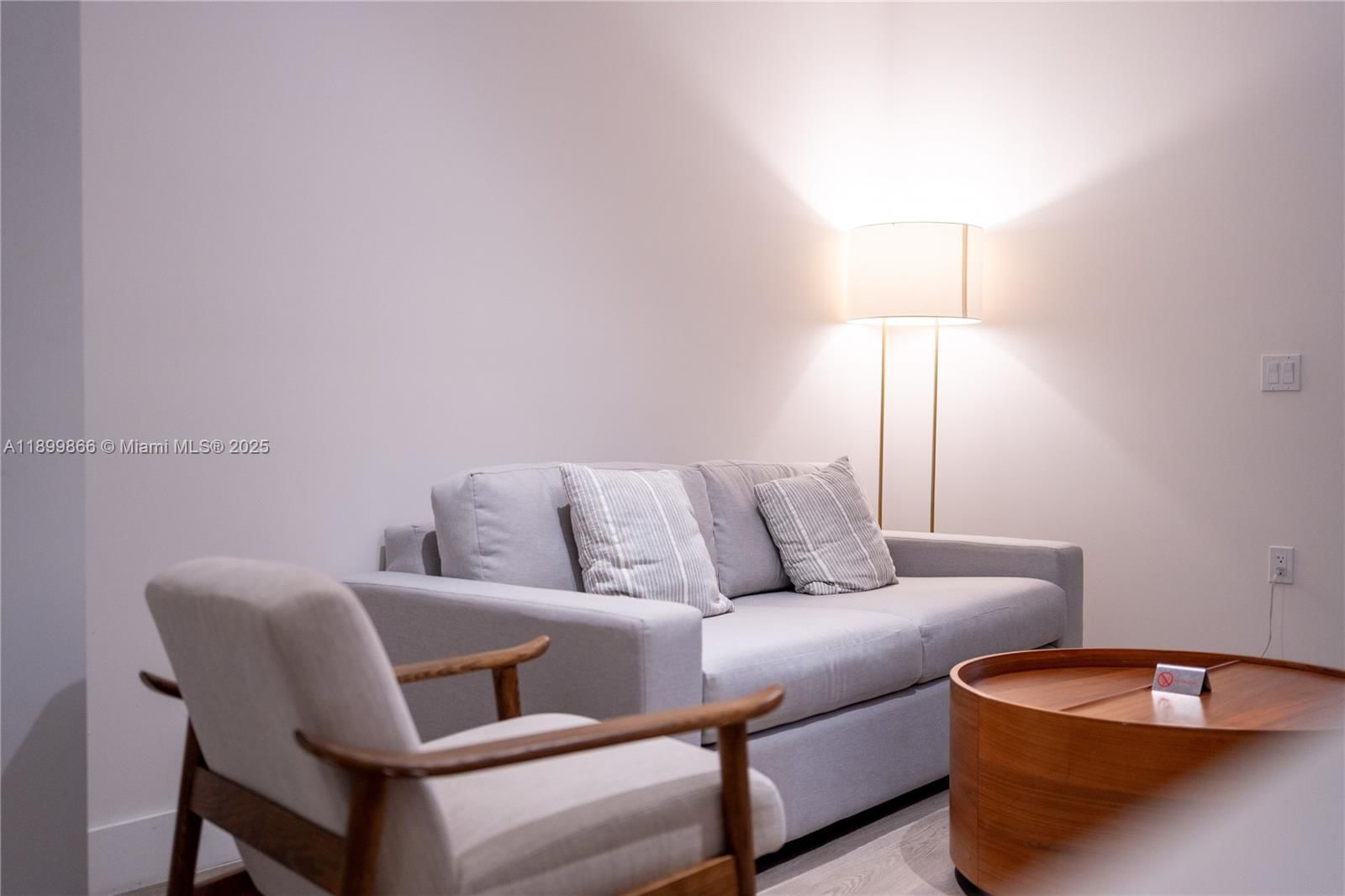 Real estate property located at 229 9th #218, Miami-dade, Smart Brickell, Miami, FL