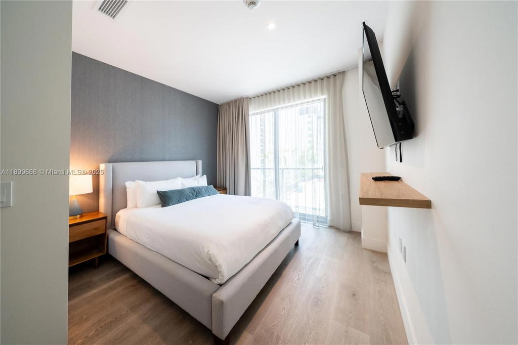 Real estate property located at 229 9th #218, Miami-dade, Smart Brickell, Miami, FL
