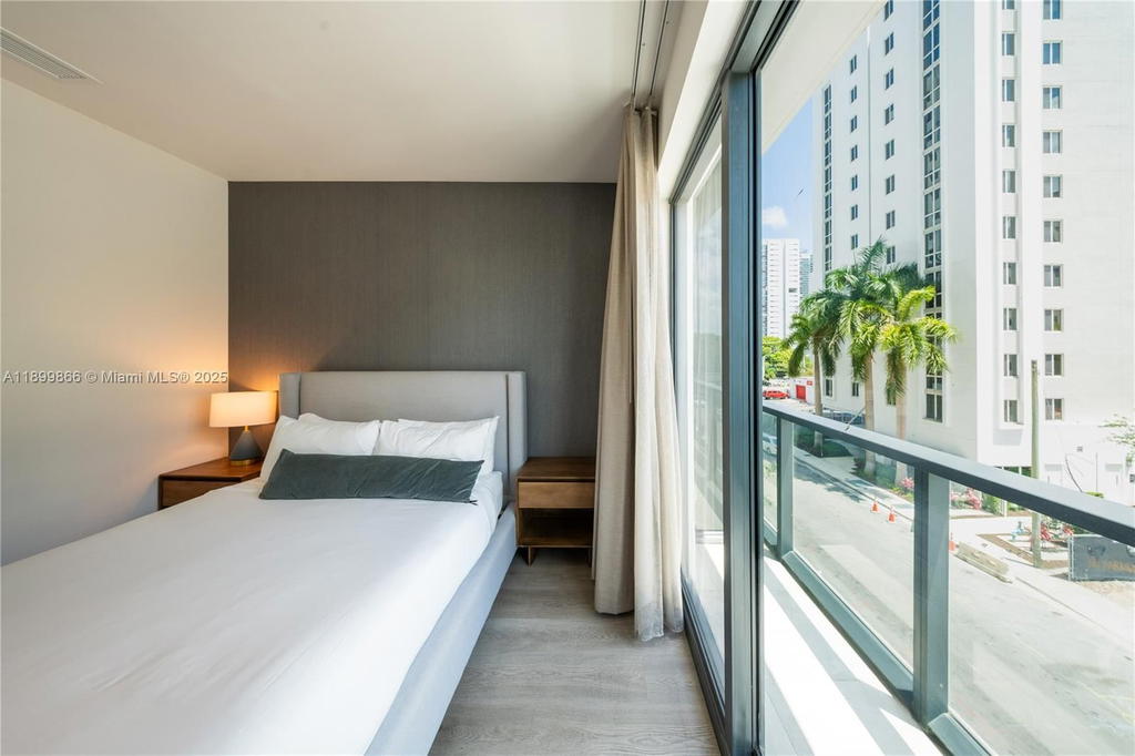 Real estate property located at 229 9th #218, Miami-dade, Smart Brickell, Miami, FL