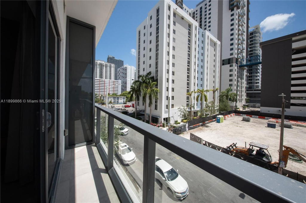 Real estate property located at 229 9th #218, Miami-dade, Smart Brickell, Miami, FL