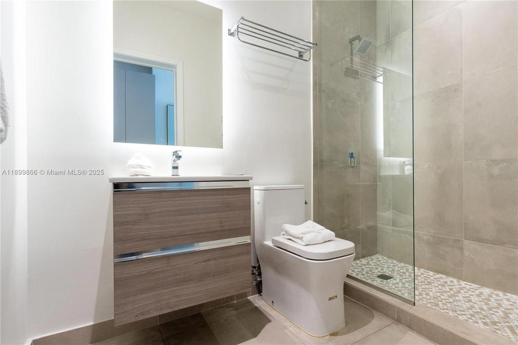 Real estate property located at 229 9th #218, Miami-dade, Smart Brickell, Miami, FL