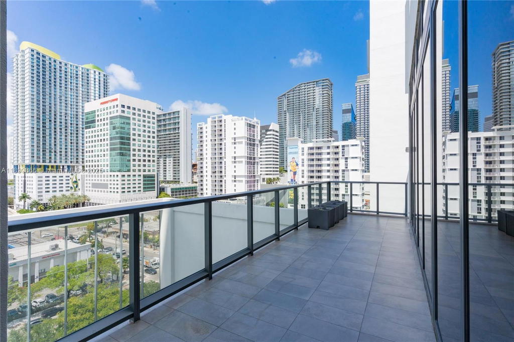 Real estate property located at 229 9th #218, Miami-dade, Smart Brickell, Miami, FL