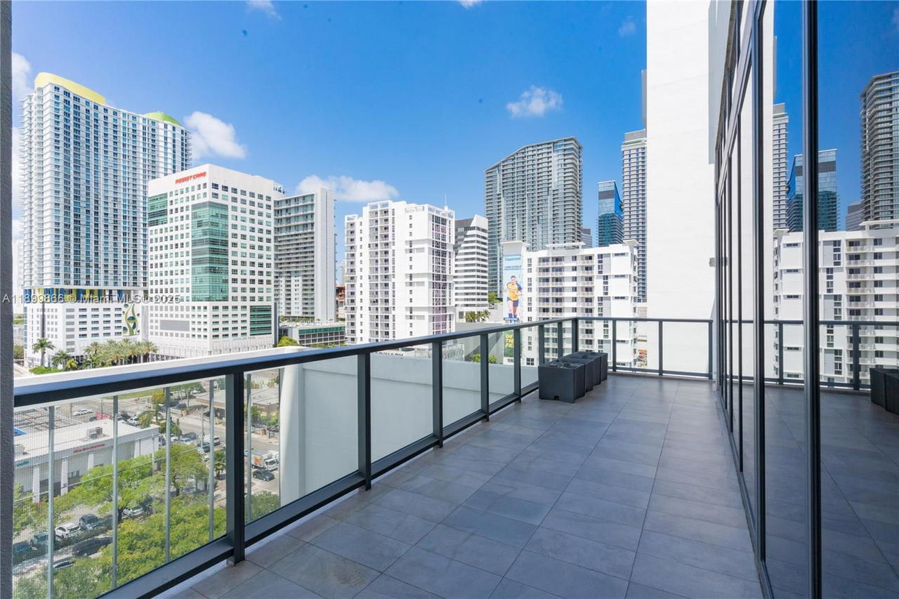 Real estate property located at 229 9th #218, Miami-dade, Smart Brickell, Miami, FL